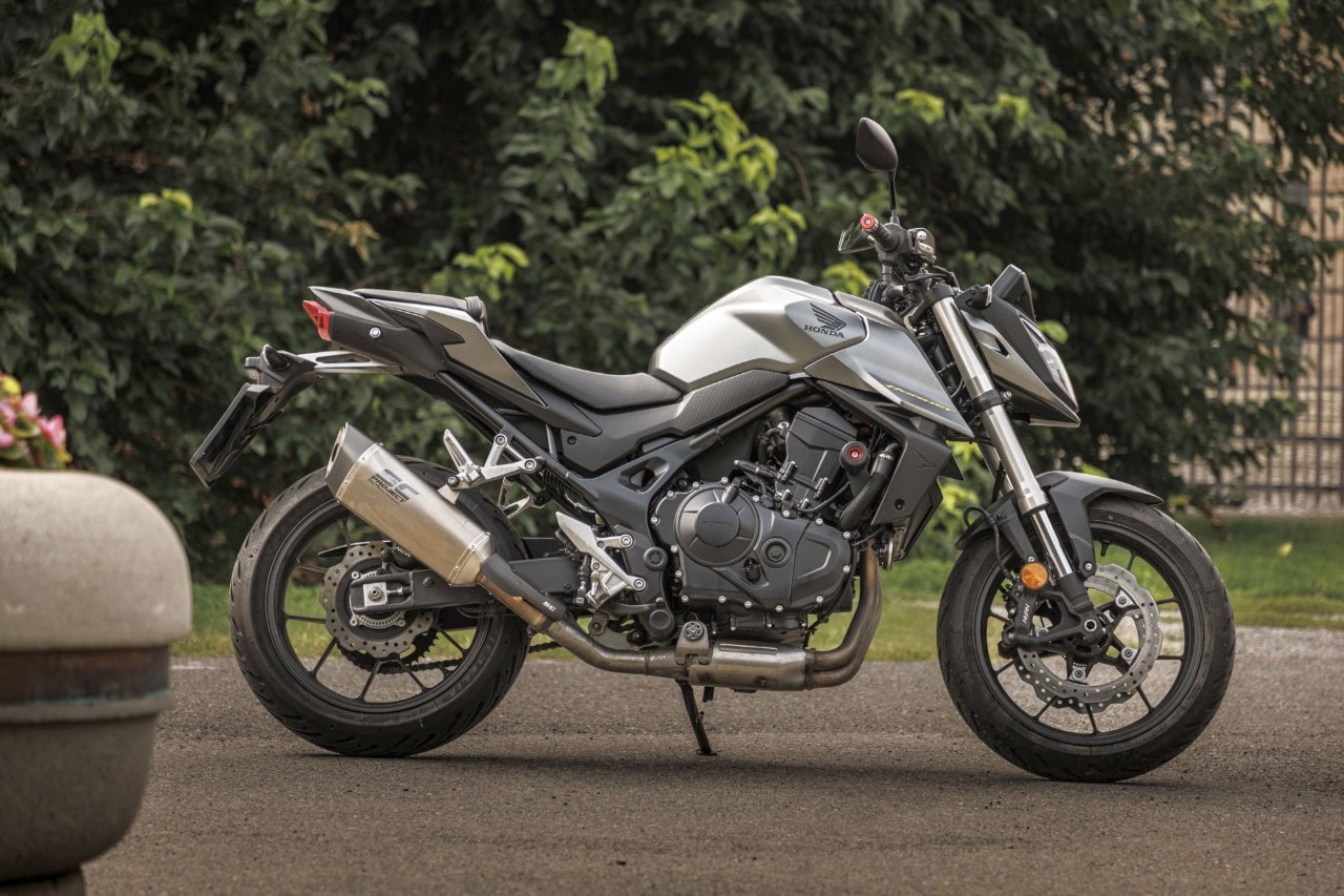 DueruoteTG #169 - Honda Hornet vs Yamaha MT-07: testa a testa tra le naked più vendute d'Italia